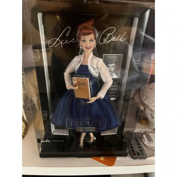 Mint Barbie Signature Lucille Ball Tribute Doll #GXL16 I Love Lucy w/Stand COA - Picture 7 of 7